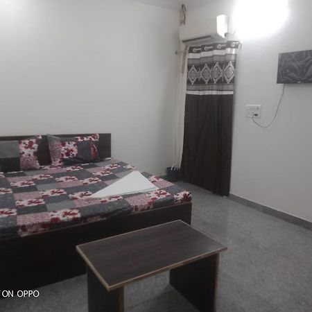 אגרה Hotel A S Palace & Restaurant By Wb Inn מראה חיצוני תמונה